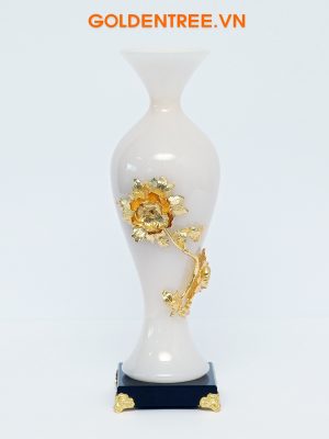 Quà tặng sếp nữ mạ vàng: Bình ngọc đính hoa mẫu đơn mạ vàng